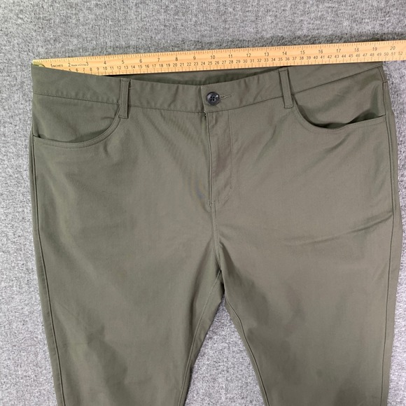 Vuori Meta Pants Men 38x29 Green Chino Trousers Performance Modern - Picture 7 of 14